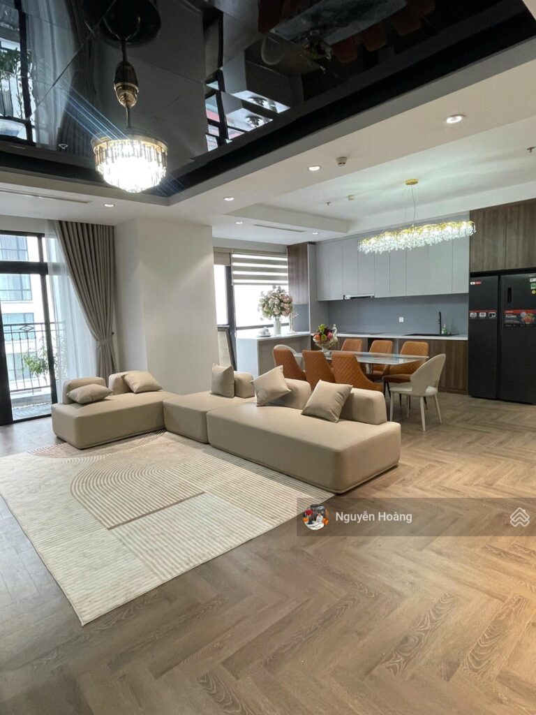 Vinhomes Royal City tầng Xem tầng: 3 phòng ngủ, giá 9 tỷ