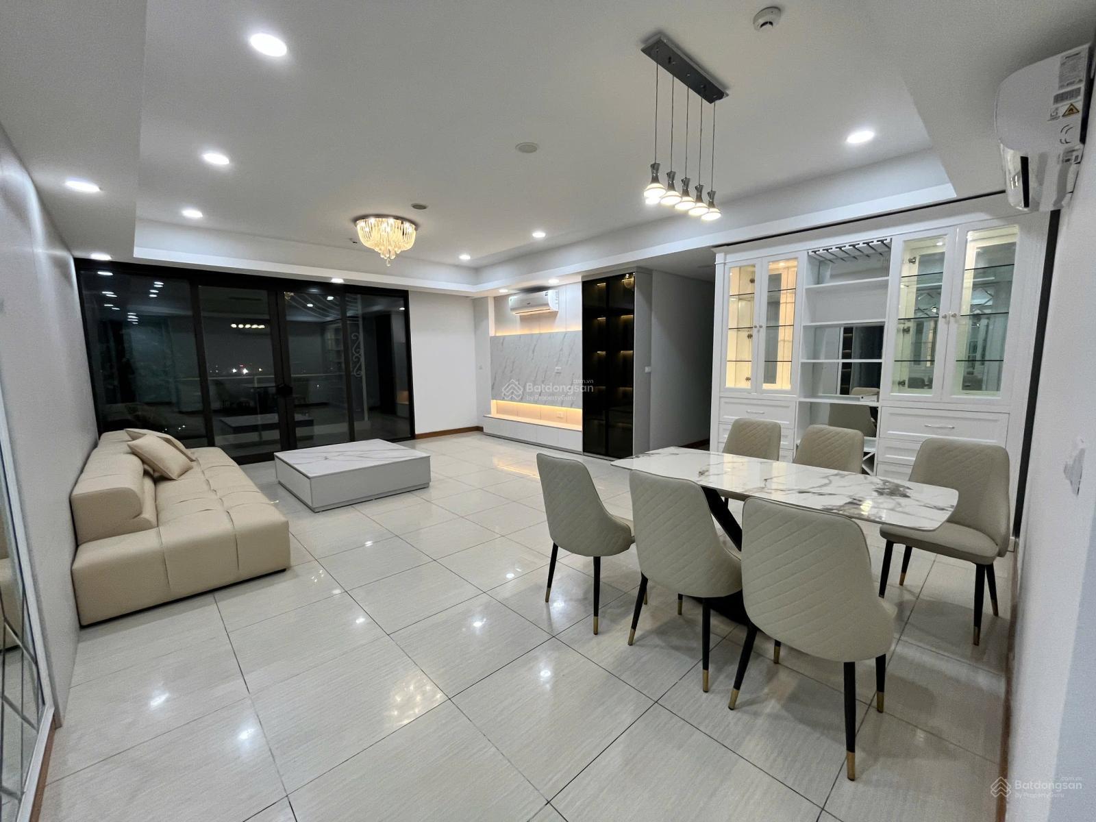 Lựa chọn 4PN tại Dolphin Plaza, diện tích 129,8 m²