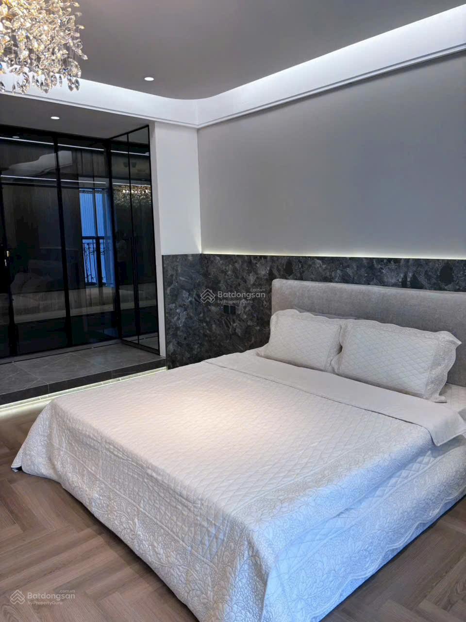 Bán The Legacy: 3PN, 140 m², 11,04 tỷ, mã TL.02